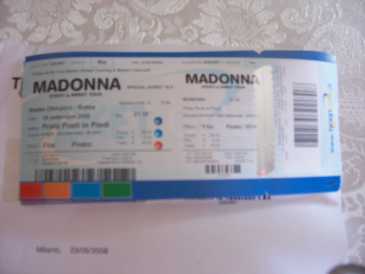 Фотоий: надувательство билеты согласия STICKY & SWEET TOUR - ROMA - STADIO OLIMPICO