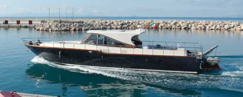 Фотоий: надувательство шлюпки CANTIERI NAVALIA VIAREGGIO - NAVALIA 65