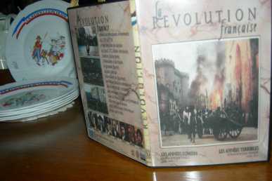 Фотоий: надувательство DVD LA REVOLUTION FRANCAISE(1989) 2PARTIES - ROBERT ENRICO ET RICHARD HEFFRON