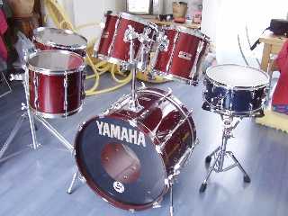 Фотоий: надувательство выстукивания YAMAHA RECORDING CUSTOM - RECORDING CUSTOM