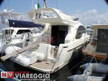 Фотоий: надувательство шлюпки AZIMUT - AZIMUT AZ 39