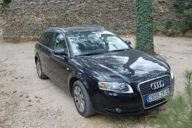 Фотоий: надувательство автомобили AUDI - A4