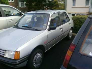 Фотоий: надувательство автомобили PEUGEOT - 205