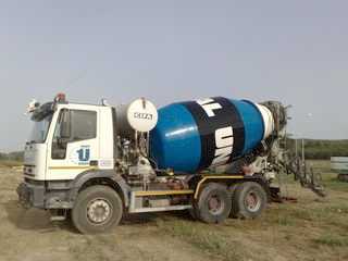 Фотоий: надувательство тележки и общие назначения IVECO - IVECO 350 CURSOR BETONIERA