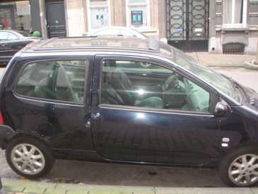 Фотоий: надувательство автомобили RENAULT - Twingo