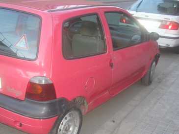 Фотоий: надувательство автомобили RENAULT - Twingo