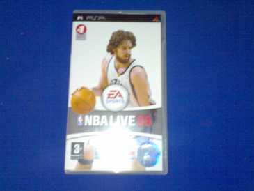 Фотоий: надувательство видео- игры EA GAMES - UMD PSP - NBA LIVE 2008