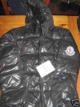Фотоий: надувательство одежда люди - MONCLER REFRIGIWEAR - BADIA