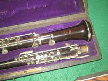 Фотоий: надувательство латунь, woodwind и другие аппаратуры ветра TRIEBERT, PARIS - TRIEBERT