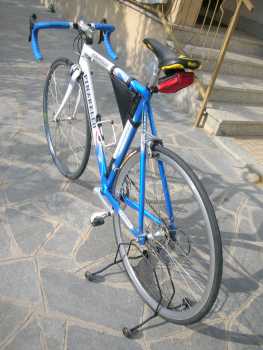 Фотоий: надувательство велосипеды PINARELLO - ALLUMINIUM