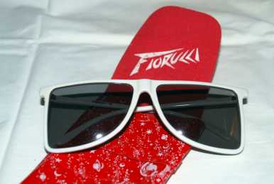 Фотоий: надувательство вспомогательное оборудование женщины - OCCHIALI FIORUCCI MADE IN ITALY