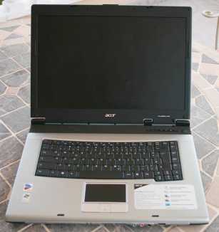 Фотоий: надувательство портативнаяа @ЭВМ ACER - 4064WLMI