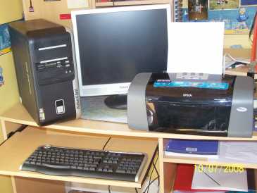 Фотоий: надувательство компьютеры офиса PACKARD BELL