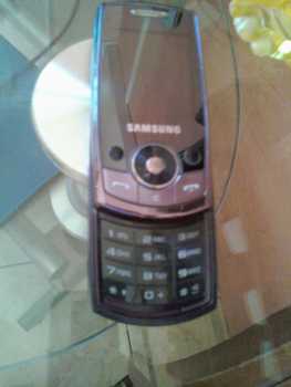 Фотоий: надувательство телефоны клетки SAMSUNG - SGH J 700