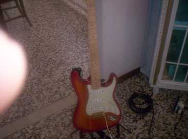 Фотоий: надувательство гитары и другие аппаратуры шнура LIUTERIA TIPO FENDER - STRATOCASTER