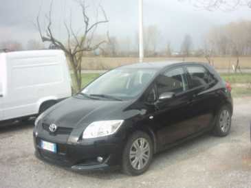 Фотоий: надувательство автомобили TOYOTA - AURIS D-4D SOL