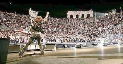 Фотоий: надувательство билеты согласия CONCERTO LUCIANO LIGABUE - ARENA DI VERONA