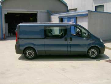 Фотоий: надувательство автомобили OPEL - VIVARO