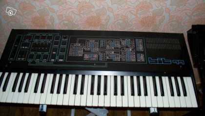 Фотоий: надувательство рояли и synthetizers CRUMAR - BIT99