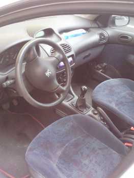 Фотоий: надувательство автомобили PEUGEOT - 206