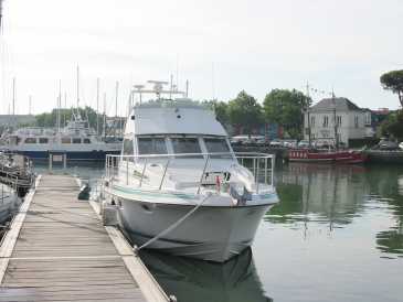Фотоий: надувательство шлюпки BENETEAU