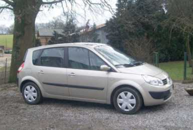 Фотоий: надувательство автомобили RENAULT - Scenic
