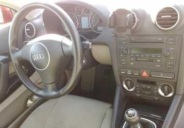 Фотоий: надувательство автомобили AUDI - A3