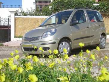 Фотоий: надувательство автомобили TOYOTA - Yaris Verso