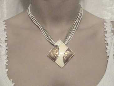 Фотоий: надувательство Jewels женщины