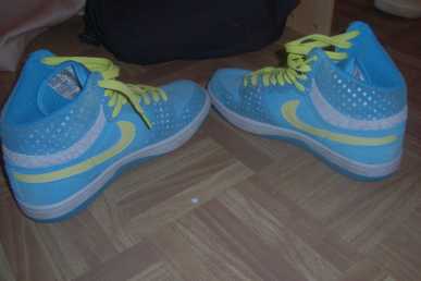 Фотоий: надувательство одежда люди - NIKE