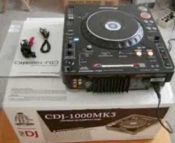 Фотоий: надувательство рояли и synthetizers YAMAHA - VERKAUFE  2X PIONEER CDJ-1000MK3 & 1X DJM-800 MIXE