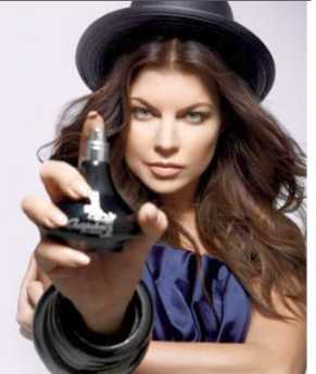 Фотоий: надувательство духи AVON OUTSPOKEN BY FERGIE