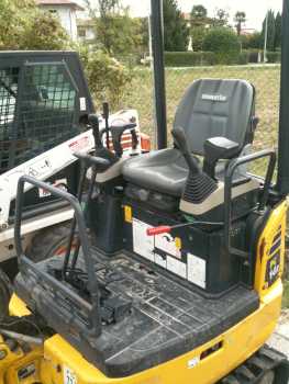 Фотоий: надувательство машины KOMATSU - PC