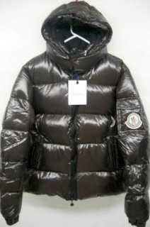 Фотоий: надувательство одежда люди - MONCLER - MONCLER