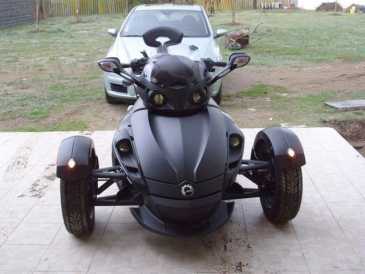 Фотоий: надувательство мотовелосипеды 1000 cc - CAN AM SPYDER - SPYDER
