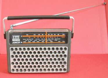 Фотоий: надувательство HIFI стерео/радиоий ITT SCHAUB-LORENZ - JUNIOR 28 - ANNO 1976