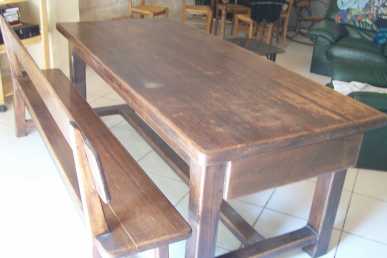 Фотоий: надувательство мебель CHENE MASSIF - BAHUT + TABLE AVEC BANC