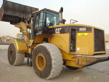 Фотоий: надувательство машины CATERPILLAR - 966G