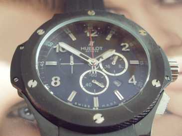 Фотоий: надувательство вахты люди - HUBLOT - BING BANG