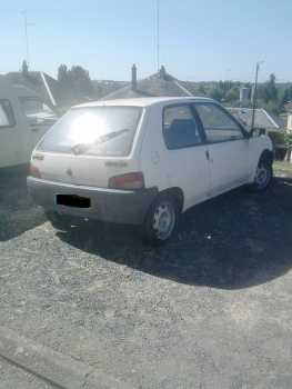 Фотоий: надувательство автомобили PEUGEOT - 106
