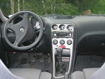 Фотоий: надувательство автомобили ALFA ROMEO - 156