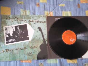 Фотоий: надувательство другие предметы A BLACK AND WHITE NIGHT - VIRGIN - DISCO DE VINILO