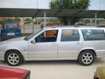 Фотоий: надувательство автомобили VOLVO - V70