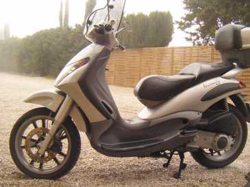 Фотоий: надувательство Scooters 200 cc - PIAGGIO - BERVERLY 200