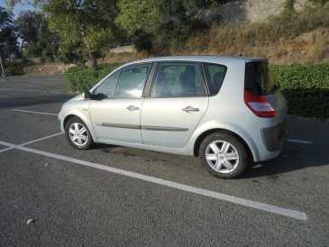 Фотоий: надувательство автомобили RENAULT - Scenic