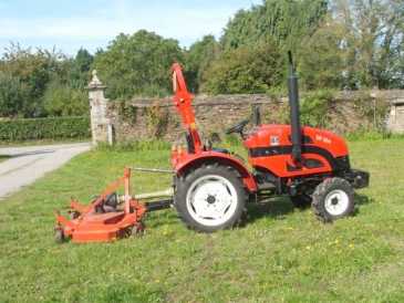 Фотоий: надувательство аграрные корабли KUBOTA - TRACTEUR