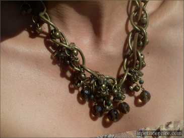 Фотоий: надувательство Jewels женщины - LE PETIT CAPRICE