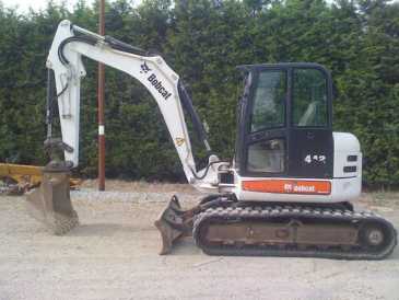 Фотоий: надувательство машины BOBCAT - 442