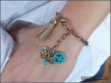 Фотоий: надувательство Jewels женщины - LE PETIT CAPRICE - LE PETIT CAPRICE