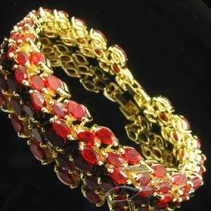 Фотоий: надувательство Jewels женщины